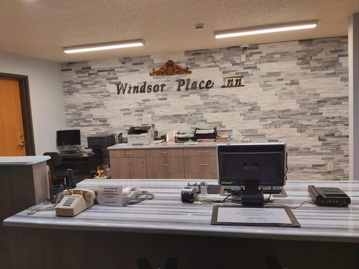 Windsor Place Inn Prairie du Chien Exterior foto